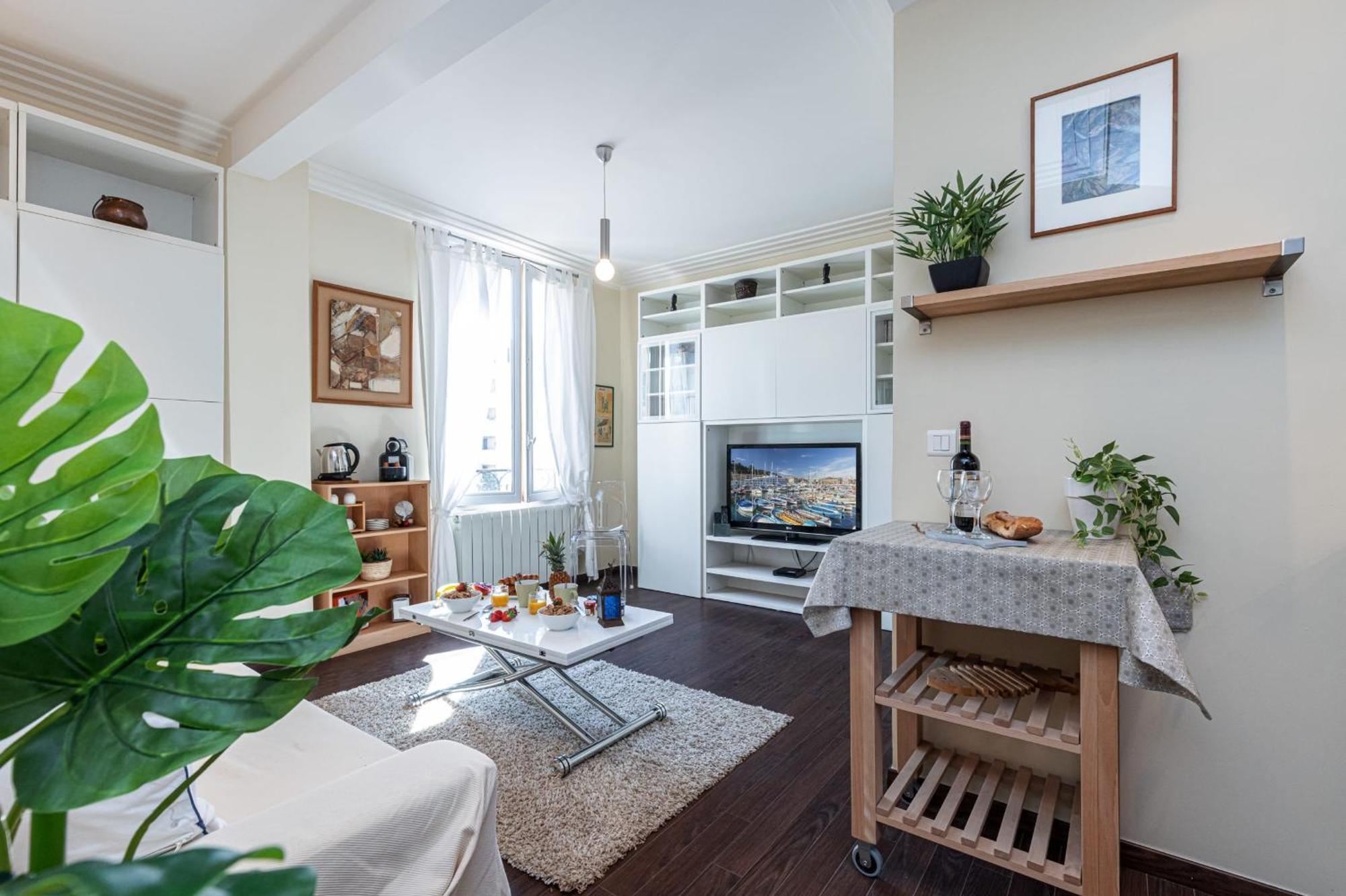 Stalingrad 32 - Cosy Apartement Close Old Port Ница Екстериор снимка