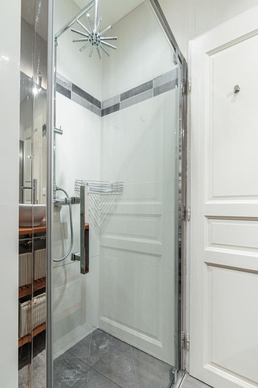 Stalingrad 32 - Cosy Apartement Close Old Port Ница Екстериор снимка